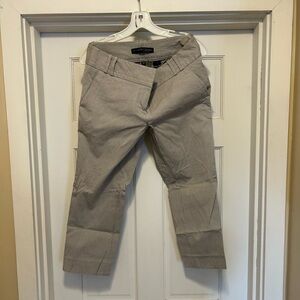 The Limited Exact Stretch Capri Pants- size 8